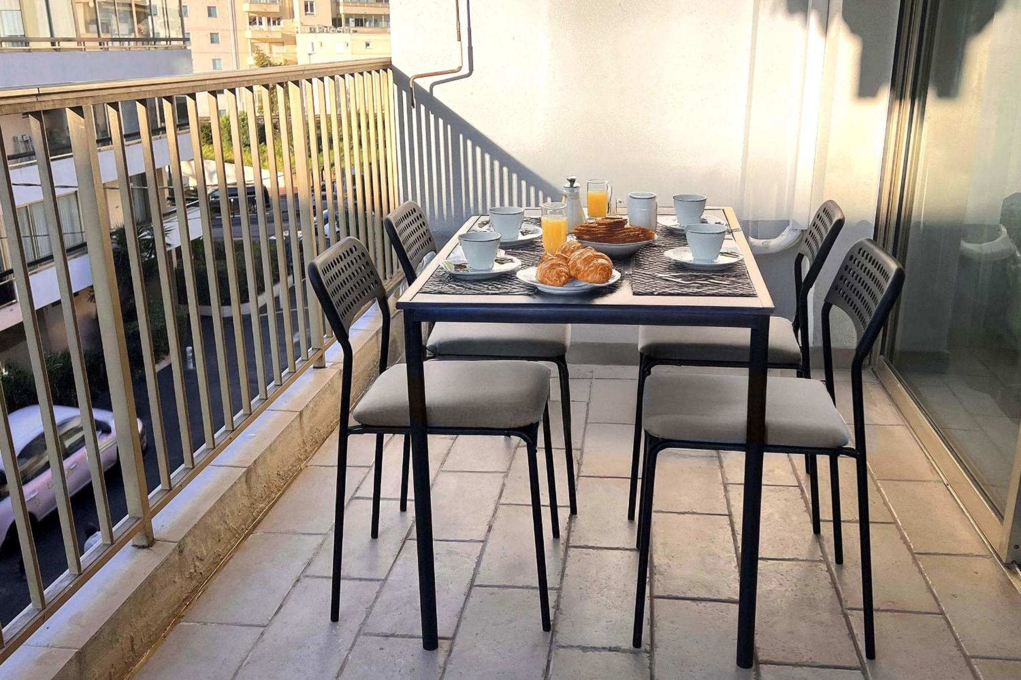 Appartement With Terrace In 5 Min From The Cannes